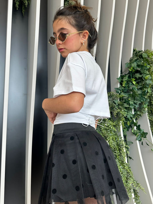 חצאית וחולצה בגד גוף