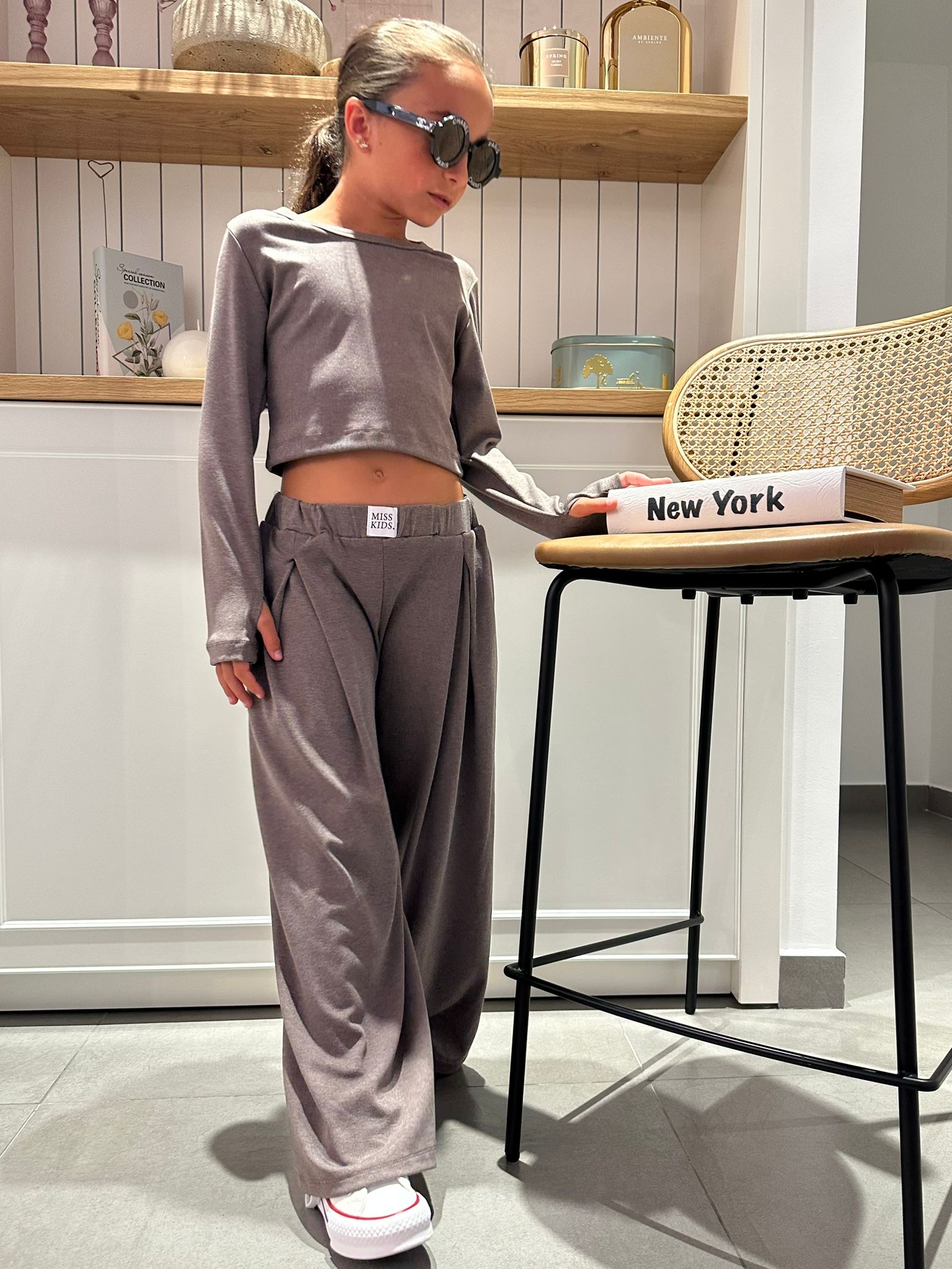 חליפה אוברסייז שילדות אוהבות - Anne Kids Fashion