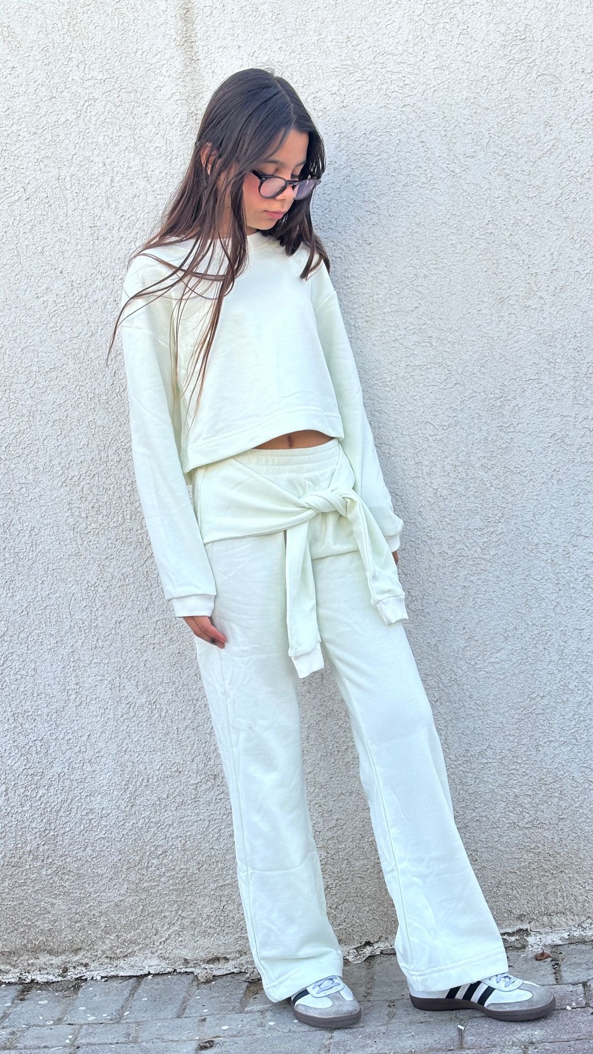 חליפה קשירה