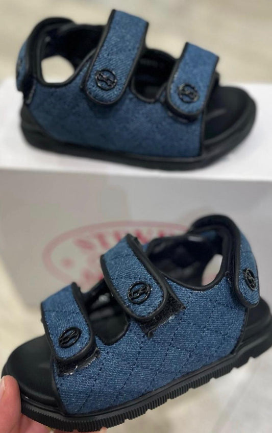 סנדל סטיב מאדן